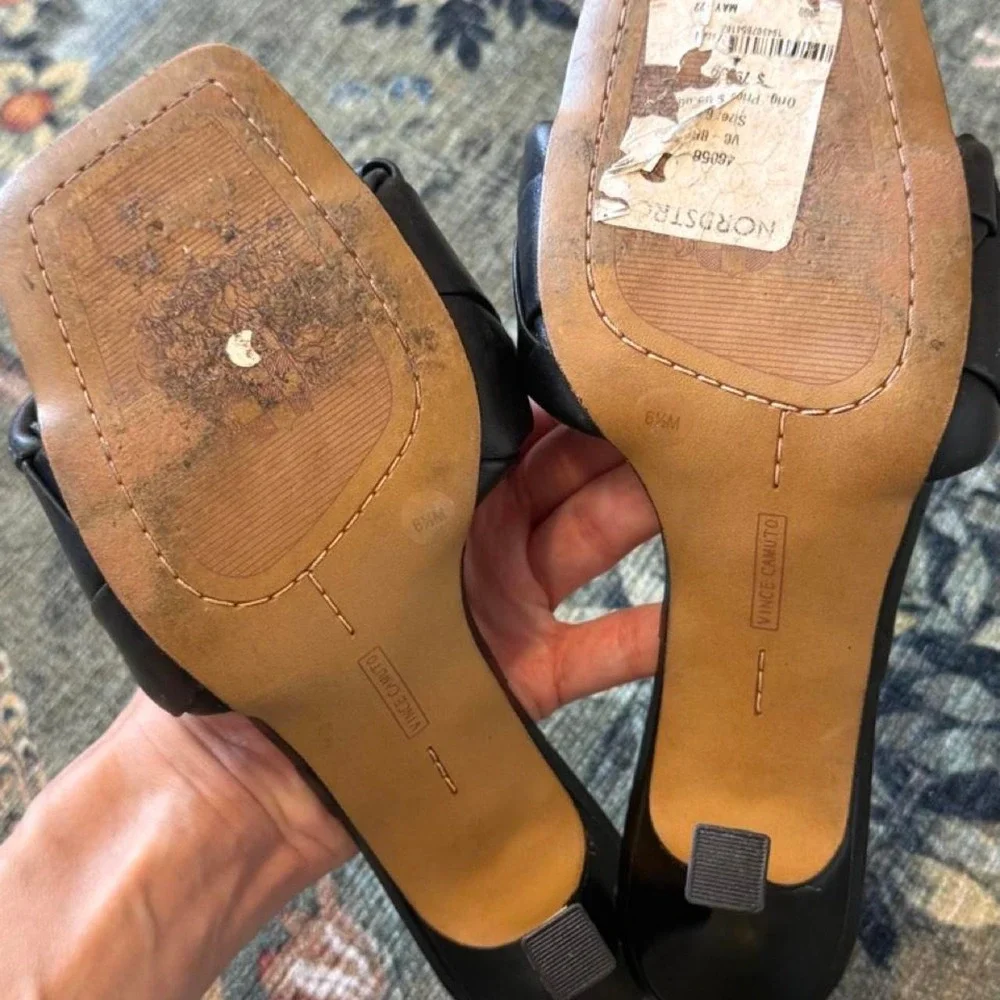Vince Camuto vince camuto
